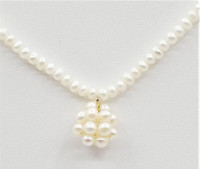 Art4u2enjoy Button Pearl Necklace 190 Pearls w/a 700.00$