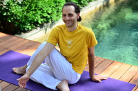 Private Yoga classes with experienced and billingual teacher!