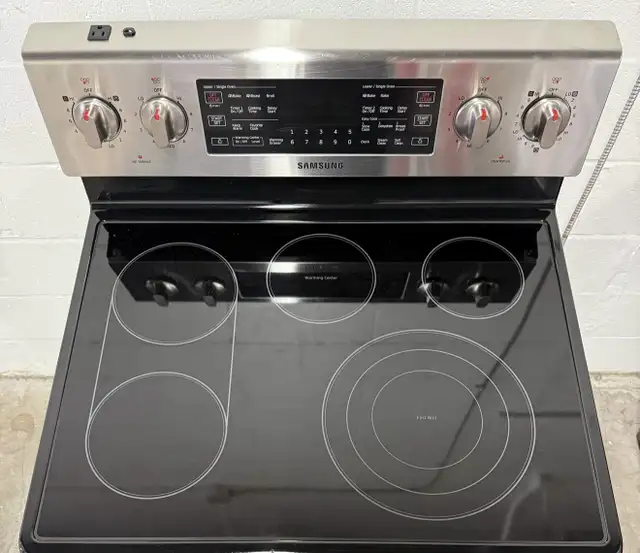 Double Oven Stove “SAMSUNG” 30 inch  in Stoves, Ovens & Ranges in City of Toronto - Image 4