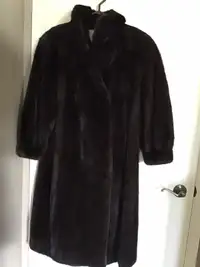 Manteau de fourrure de vison noir de qualité supérieur