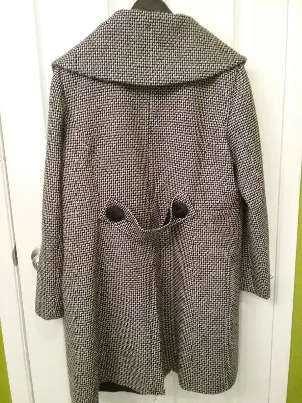 Trois superbes manteaux d'hiver 70% de laine. Femme xl et 16 ans in Women's - Tops & Outerwear in Sherbrooke - Image 3