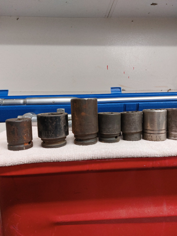 3/4" drive socket set with torque wrench in Hand Tools in Calgary - Image 4