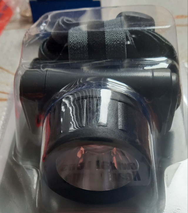 Head Lamp with Swivel Lens in Hand Tools in Markham / York Region - Image 2