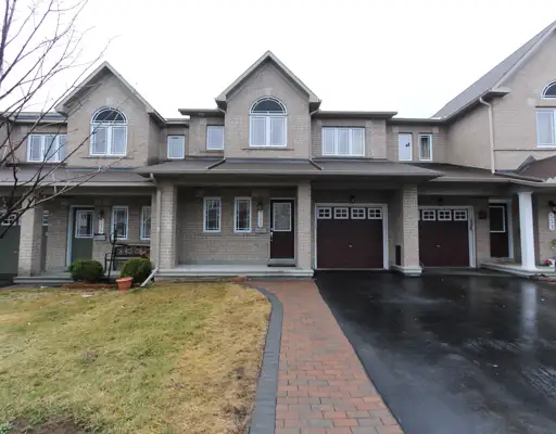 Townhome for rent in Barrhaven Chapman Mills: $2600   utilities
