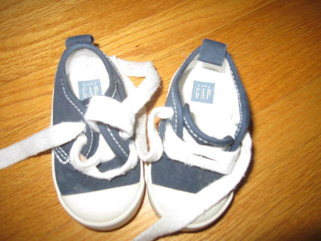 Baby Gap Runners in Clothing - 12-18 Months in Saskatoon