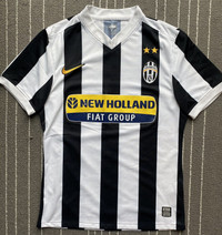 Nike Juventus 2009 2010 Small  V Neck