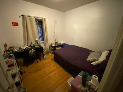 Room for rent in Midtown (females only)