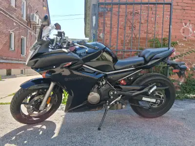 2009 Yamaha FZ6R Raven Mint Condition Will need some love and a tune up Needs a new battery, oil cha...