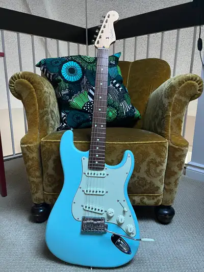 Fender Stratocaster MIJ Junior Collection, View more