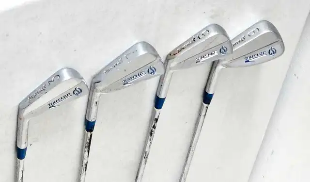 Spalding TRU-FLITE  Left Handed Golf Irons # 3, 5, 7, 9 in Golf in City of Montréal - Image 7
