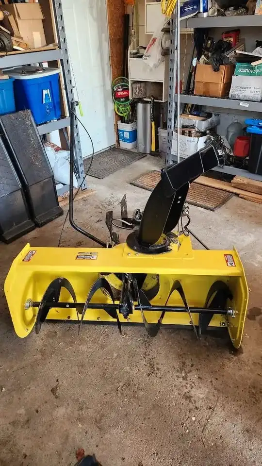 John Deere 44" Snowblower 100/200 Series Accessories Included