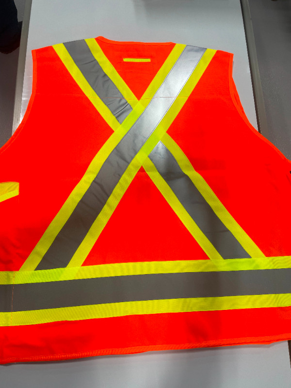 Surveyor Vest in Other Business & Industrial in Mississauga / Peel Region - Image 3