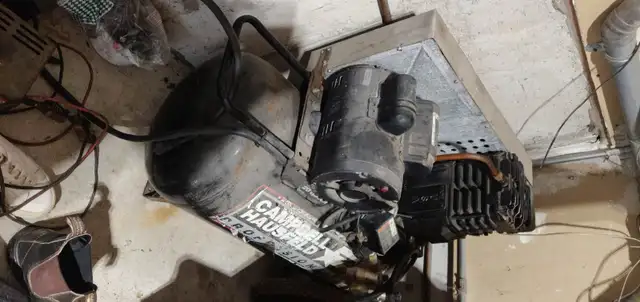 20 Gallon 5 HP Air Compressor set in Power Tools in Markham / York Region - Image 2