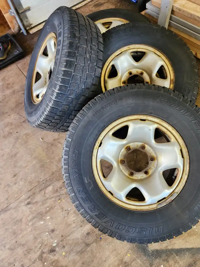 Winter tires and rims off a Toyota tacoma in Tires & Rims in Summerside - Image 5