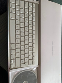 Neuf, new, Apple clavier Français sans fils French keyboar