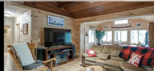 3 bedroom cottage waterfront cottage for rent in Ontario in Canada - Image 10