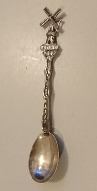 Vintage Silverplate Moune Souvenir Spoon with Moving Windmill