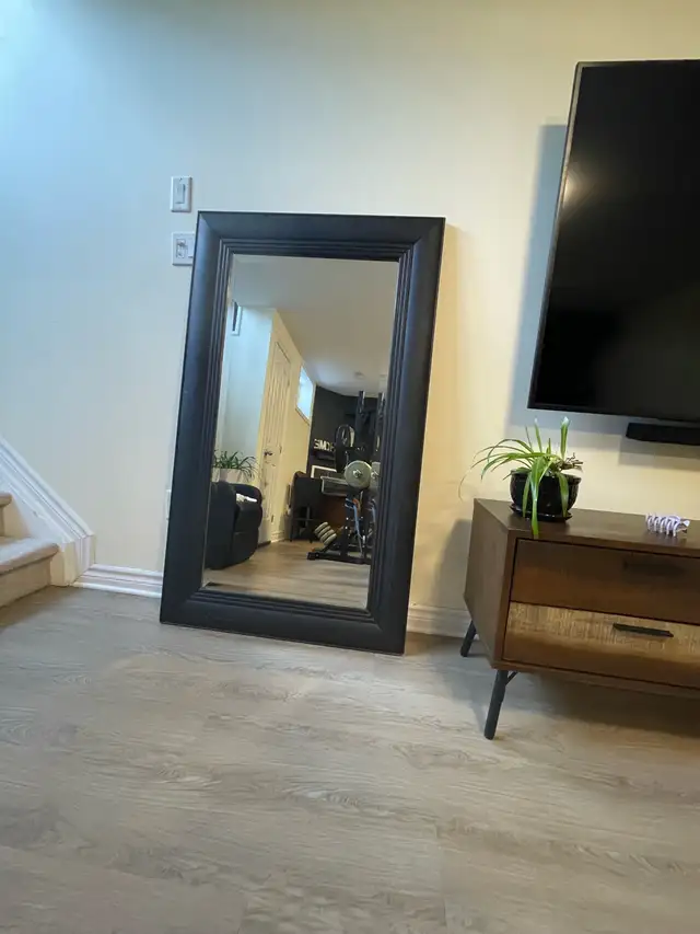 Oversized Bevelled Mirror – Wood Frame – 35” x 59” in Home Décor & Accents in Ottawa - Image 4
