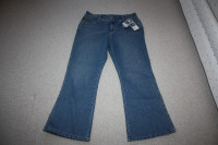 New with Tags - Denver Hayes Curve Tech Jeans Size 14 x 30 Denim