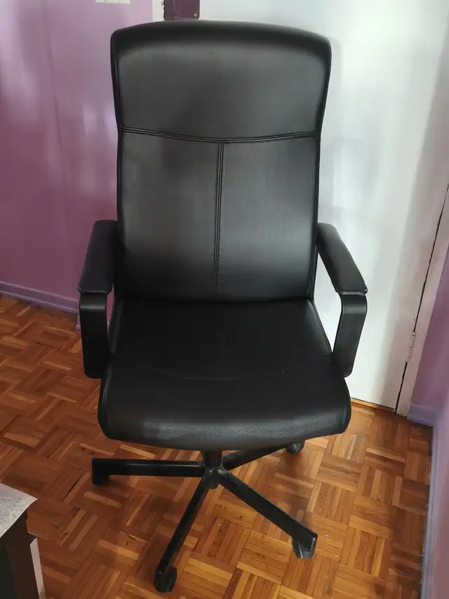 Ikea Desk chair in Chairs & Recliners in City of Toronto - Image 2