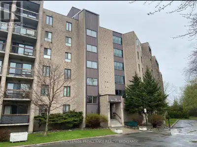 For Rent – Spacious, Updated 2-Bedroom Condo in Prime Location!
