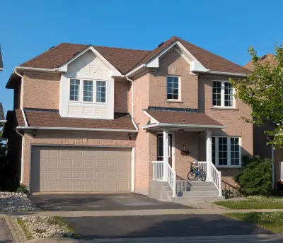 Beautiful 2BR 1.5WR Legal Walk-up Bsmt For Rent in Mississauga
