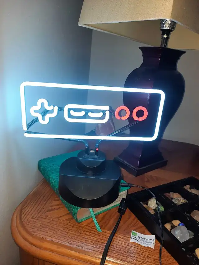 Neon nintendo Controller Sign