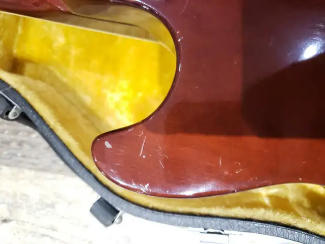 1975 Ibanez les paul, pre-lawsuit era. Original case, great cond in Guitars in Mississauga / Peel Region - Image 4