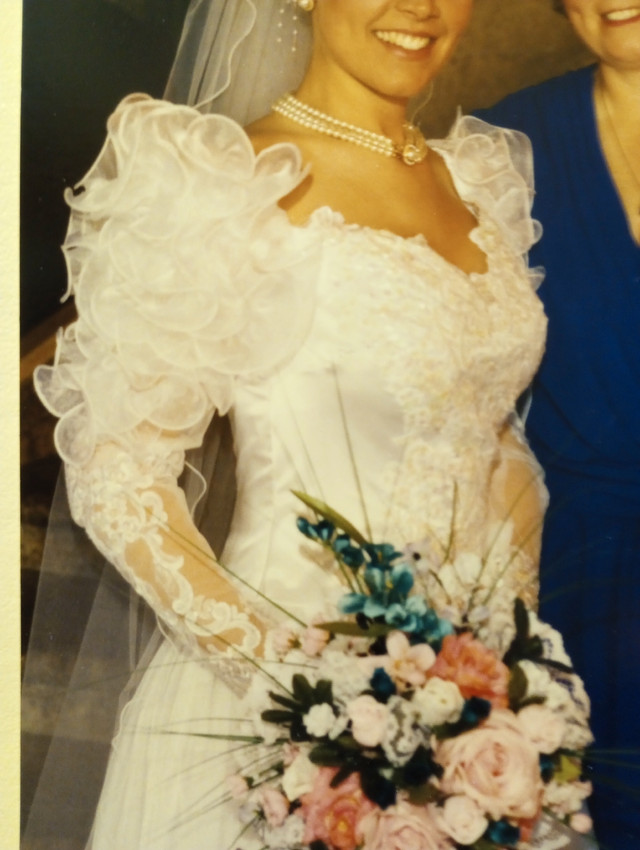 Demetrios Ball Gown Wedding Dress  in Wedding in St. Albert - Image 2