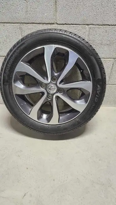 4 jantes de Nissan Micra RS avec pneus éte Yokohama Avid Accend GT 185/55 R16 Utilisation 2 été avec...