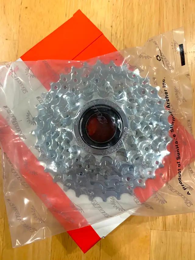 SunRace 8 speed 13-32tt freewheels NEW in box SEALED628647458602251220