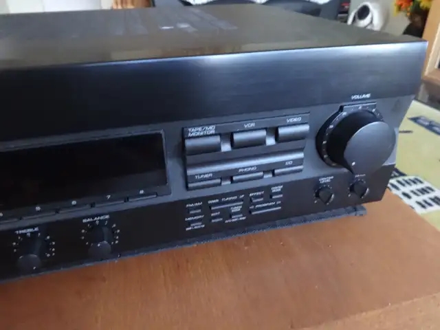 Yamaha RX-V293/5.1 Channel/Pro-Logic/190 Watt/ Natural Sound in Stereo Systems & Home Theatre in Markham / York Region - Image 5