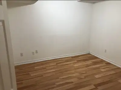 1 private bedroom in basement for girl or girls