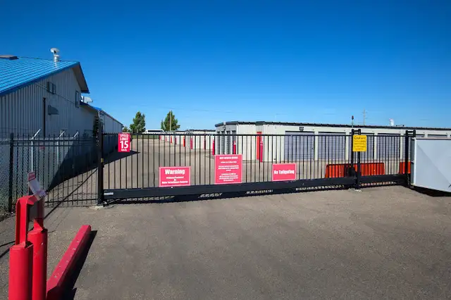  Need Storage? We’ve Got Space for That!570156310479523841