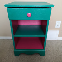 Dazzling End Table (refinished)