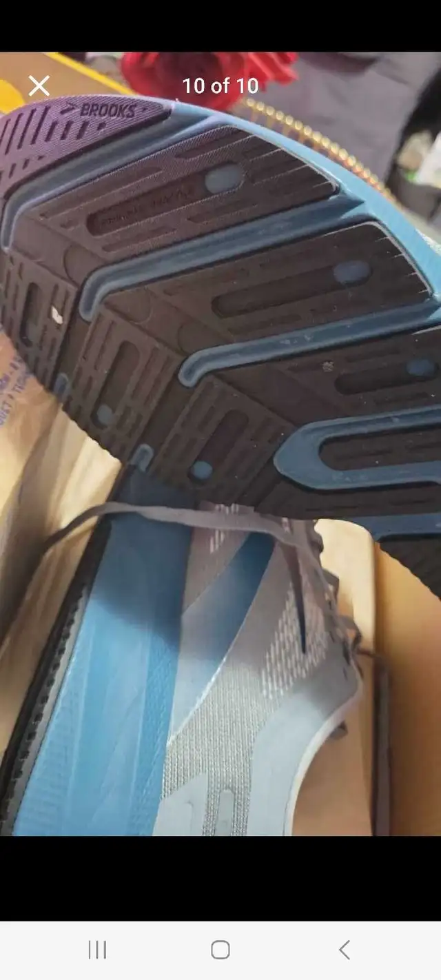 Men's sport Brooks launch 9 sneakers in Men's Shoes in Kitchener / Waterloo - Image 11