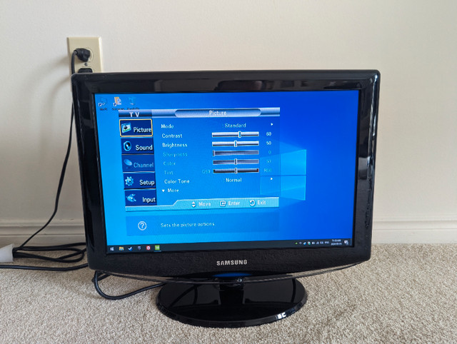 Samsung LN-T1953H 19" 16:9 LCD HDTV in TVs in London