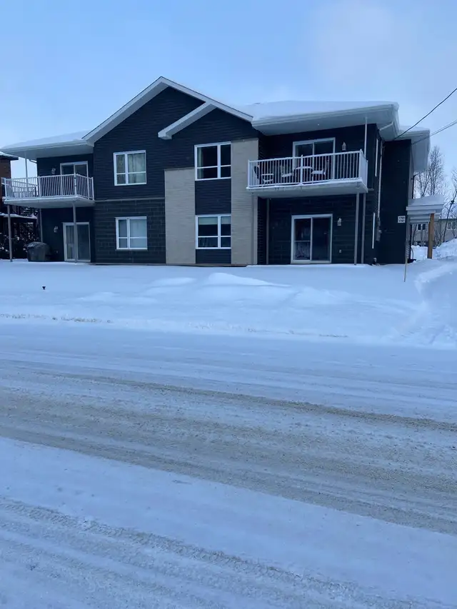41/2  dans l’Est Sherbrooke près chus