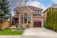 4 Bdrm  / 4 Bth  in Mississauga