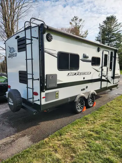 $1000 PRICE DROP 2023 JAYCO JAY FEATHER 19MRK 24' LOA $1,000 PRICE REDUCTION OPEN HOUSE NEXT WEEKEND...