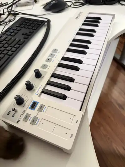 Arturia Keystep 32 - MIDI Keyboard, View more