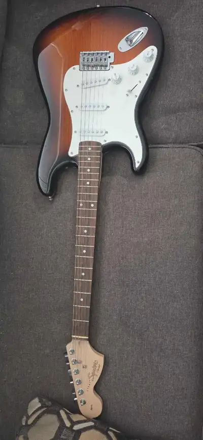 Fender Squire Left Handed, View more