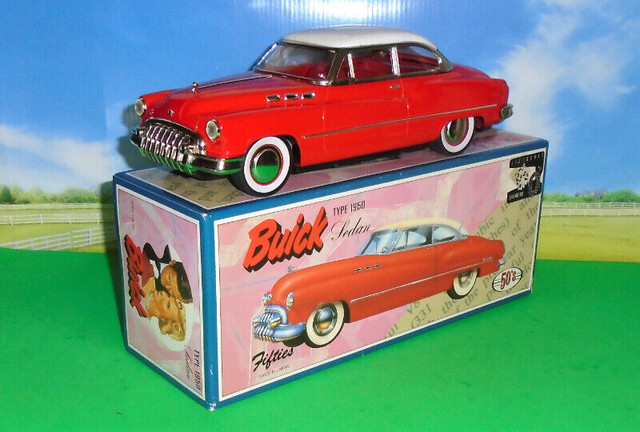 Buick Fifties Rouge in Arts & Collectibles in Laval / North Shore