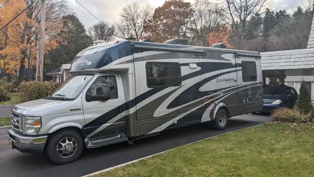 Motorisé 2010 Lexington GTS 283TS de 28 pieds en très bon état. in RVs & Motorhomes in Lévis - Image 5