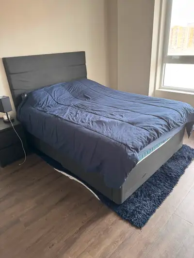 lit en bon état Matelas 30cm acheté en juillet 2024 sur amazon Je vends car je quitte le pays vendu...