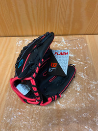 Wilson Flash softball glove 11.5" - Brand new