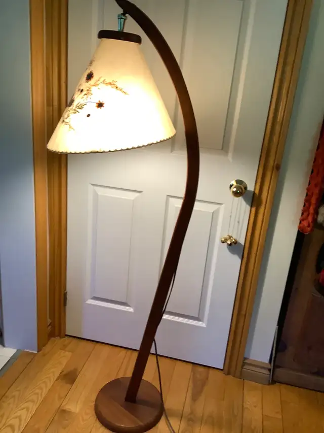 MCM Danish Style Teak Arc Floor Lamp w Dornbusch Bonnet Shade in Indoor Lighting & Fans in Belleville - Image 2