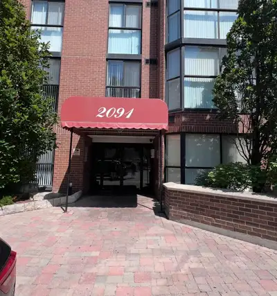 1 Bedroom for rent, looking for female studends/nurses