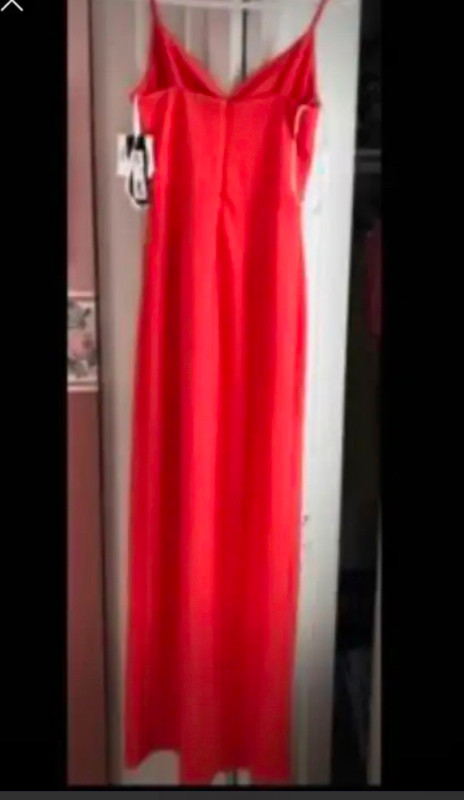 Women’s long prom or wedding dress size #4, brand new dans Femmes - Robes et jupes  à Hamilton - Image 2