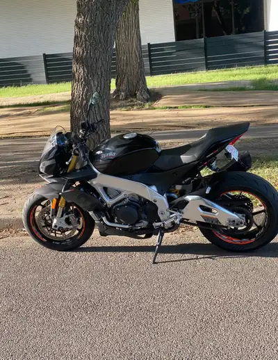 2019 Aprilia tuono 1100 RR, excellent condition, never been dropped, always serviced on time. Adds o...